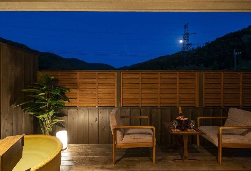 ريوكان Hanahasuonnsenn Somayama