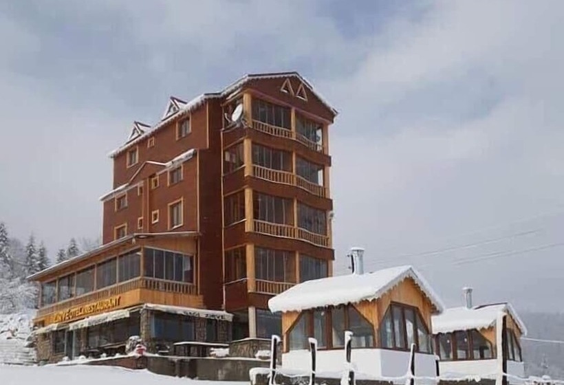 Sisdagi Zirve Otel