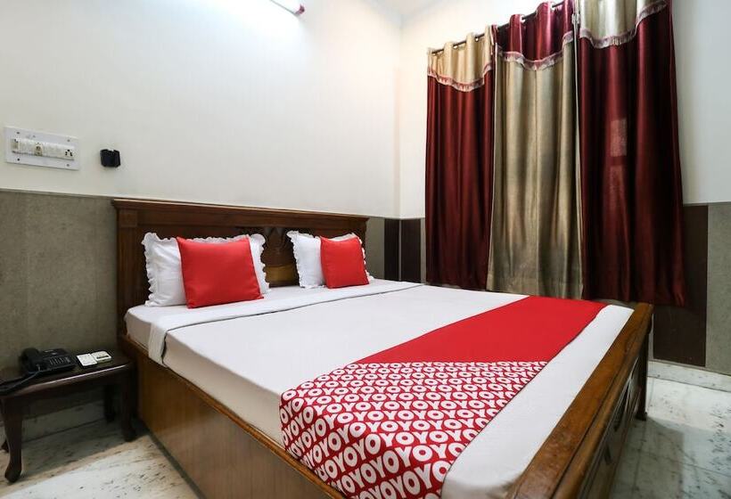 Spot On 46852 Hotel Pal Regency