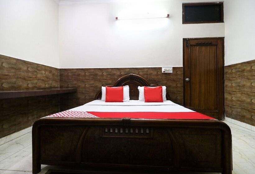 Spot On 46852 Hotel Pal Regency
