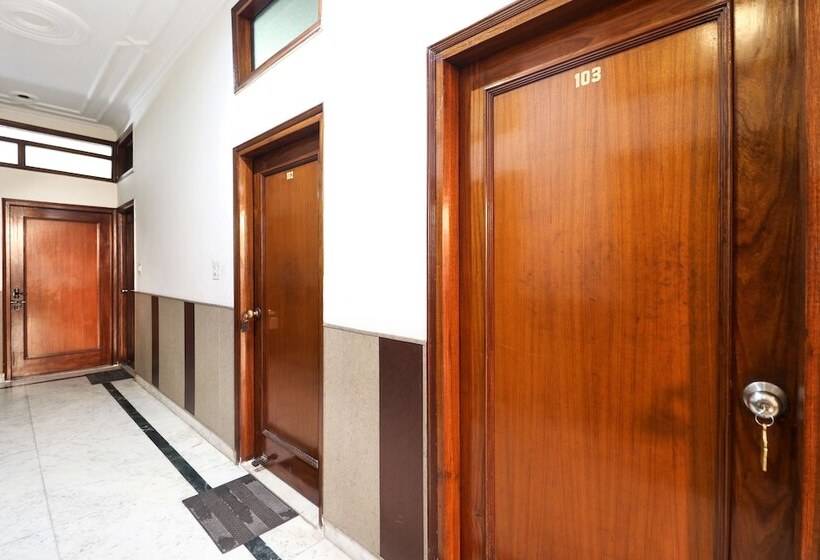 Spot On 46852 Hotel Pal Regency