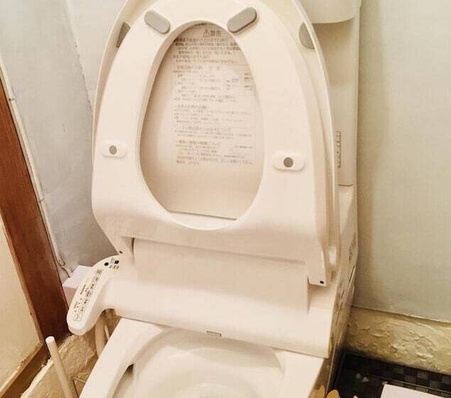 Vanguard Backpackers   Hostel