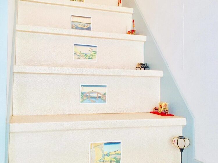 Vanguard Backpackers   Hostel