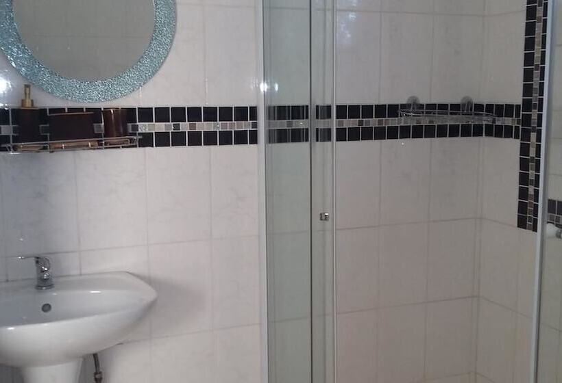 Vicky B Bed And Breakfast