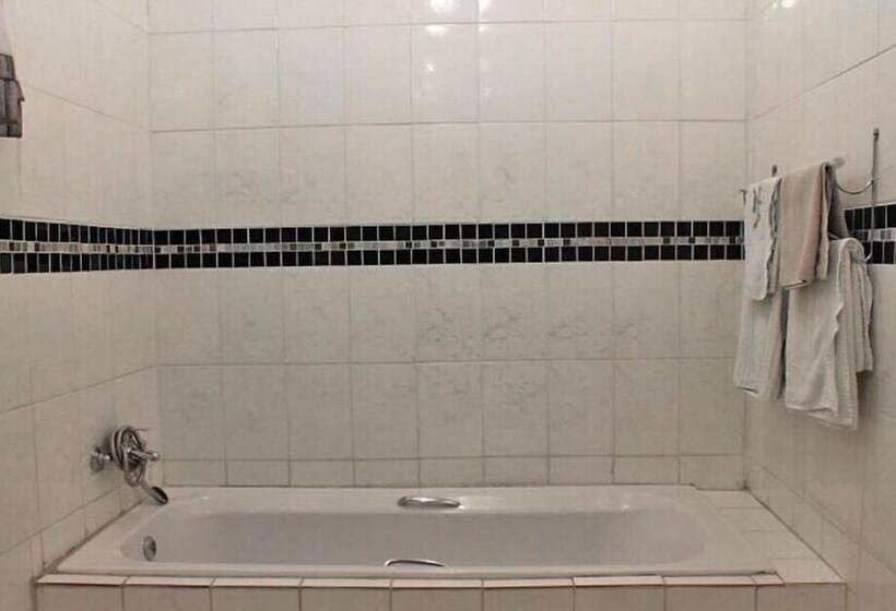 Vicky B Bed And Breakfast