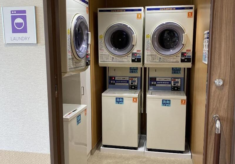 Wild Cherry Blossom Hostel Tokyo Koganei