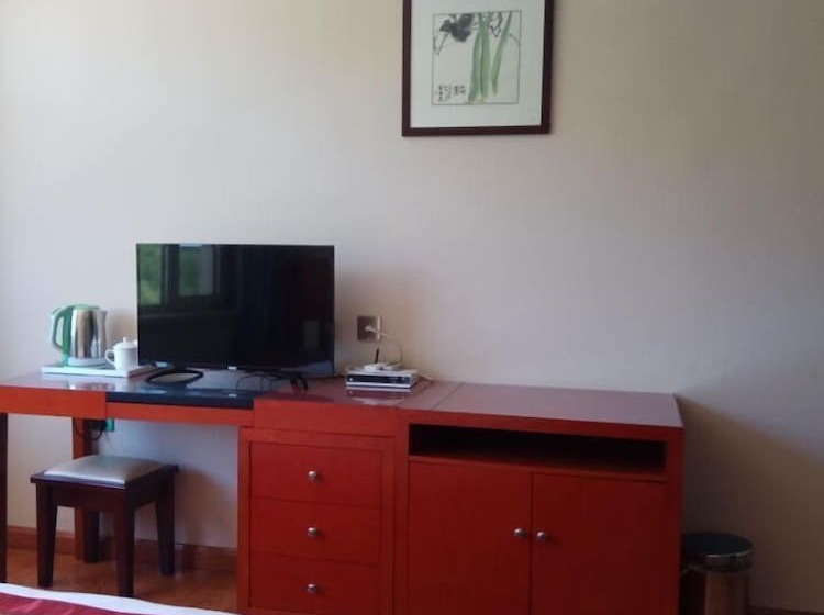 Wutai Mountain Waldorf Youth Hostel