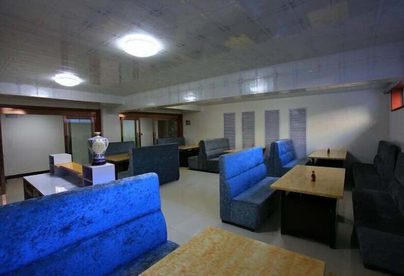 Wutai Mountain Waldorf Youth Hostel