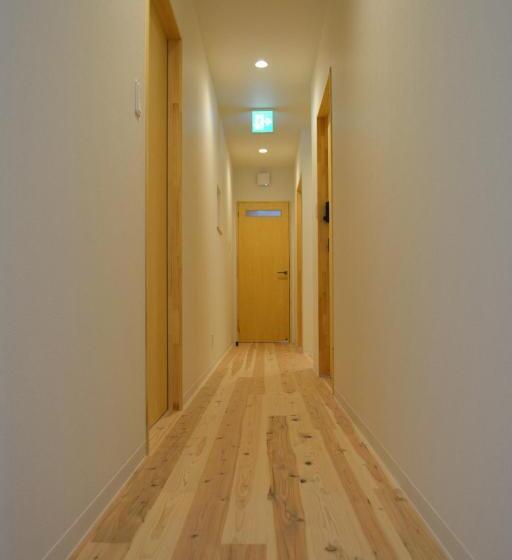 Общежитие Bed N Chill Shippoya 七宝屋