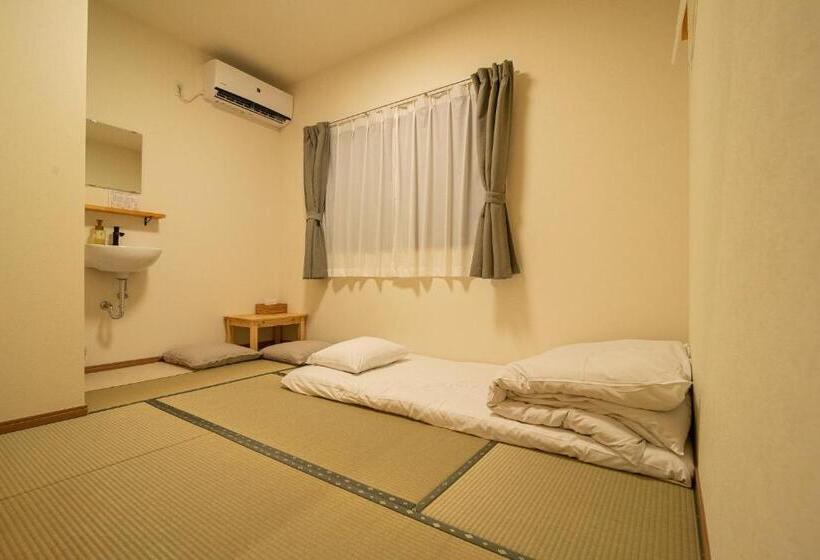 Общежитие Bed N Chill Shippoya 七宝屋