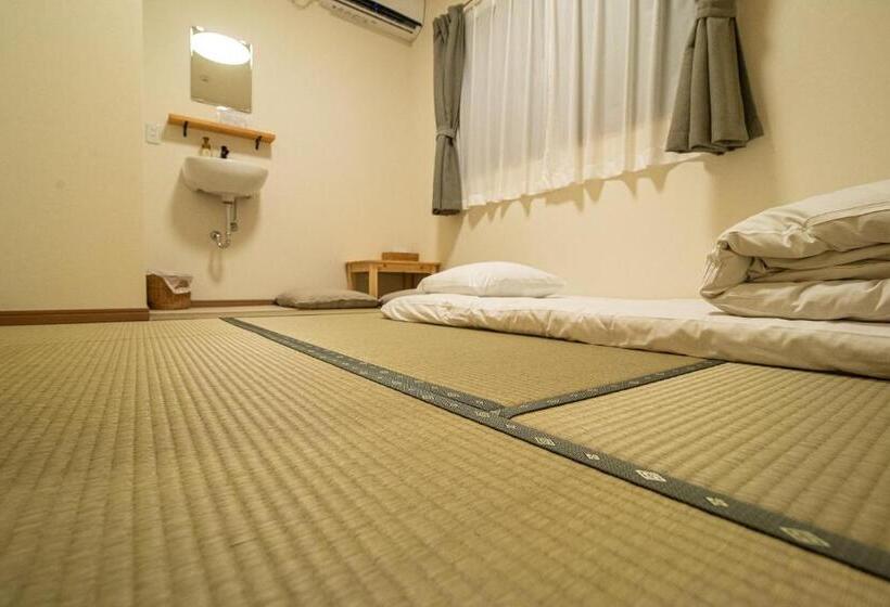 Общежитие Bed N Chill Shippoya 七宝屋