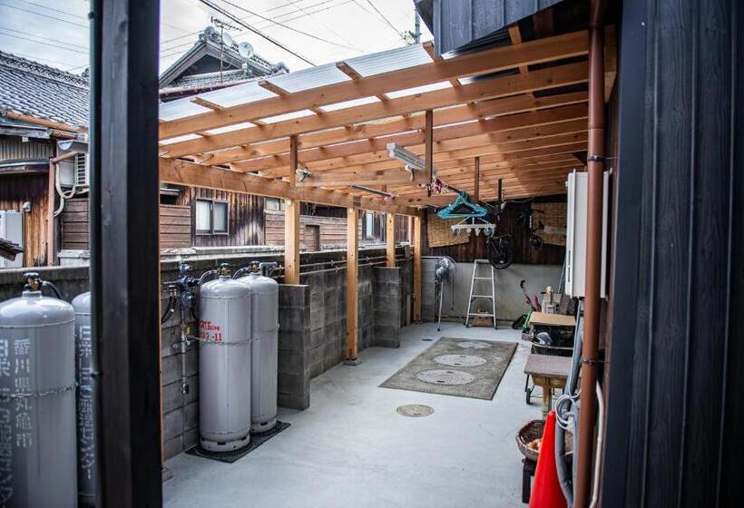 Общежитие Bed N Chill Shippoya 七宝屋