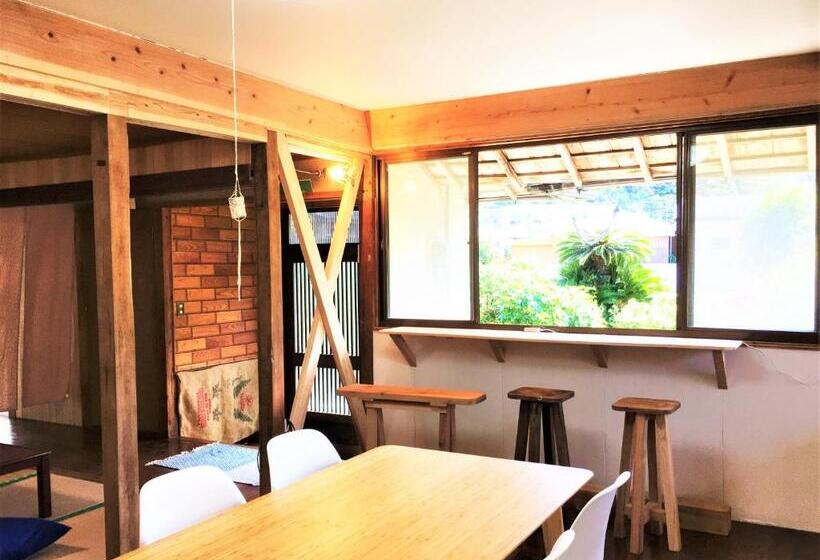 Cămin 奄美ゲストハウス Hub A Nice Inn