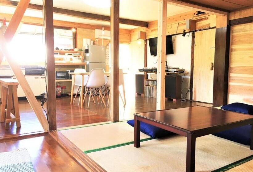 Cămin 奄美ゲストハウス Hub A Nice Inn