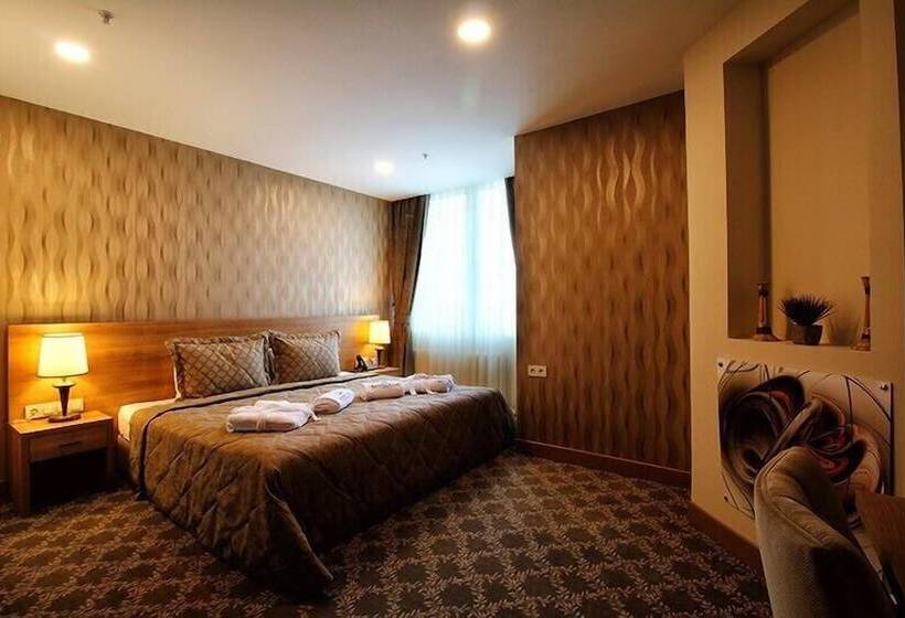 Bed and Breakfast Arnavutkoy House Airport