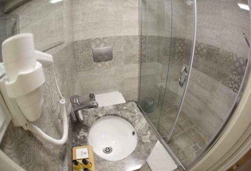 Bed and Breakfast Arnavutkoy House Airport