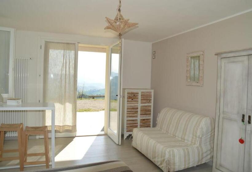 مبيت وإفطار Il Pavone Errante