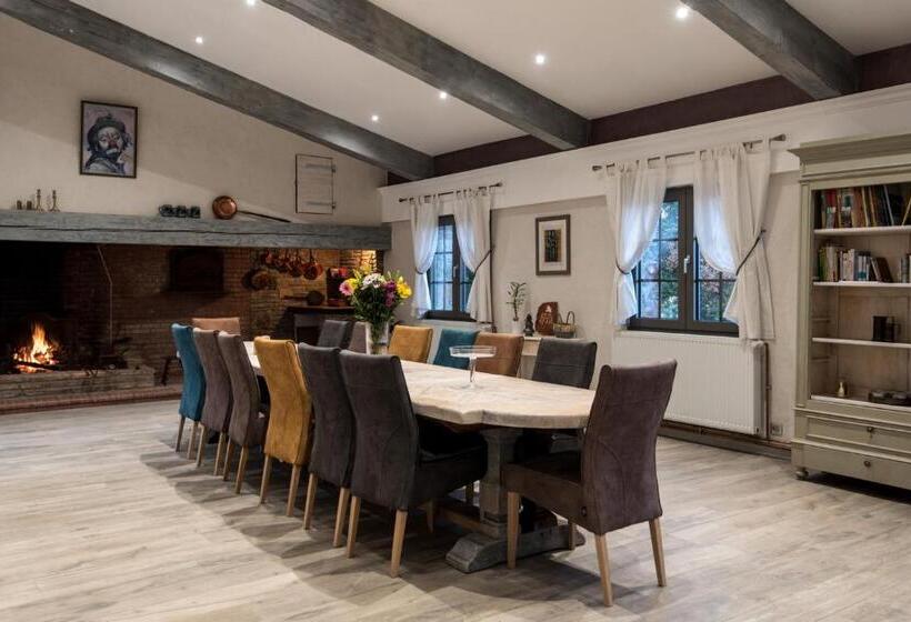 Le Mas Des Colombes Chambres D Hôtes B&b & Spa