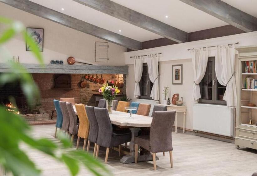 Le Mas Des Colombes Chambres D Hôtes B&b & Spa