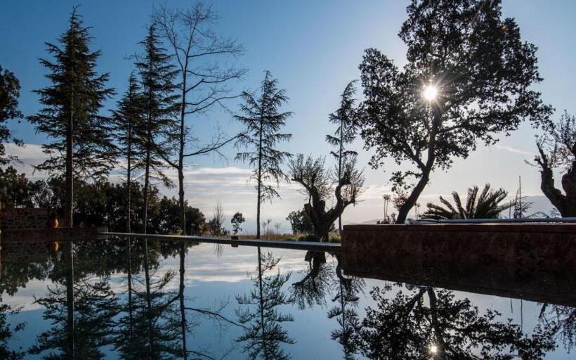 Le Mas Des Colombes Chambres D Hôtes B&b & Spa