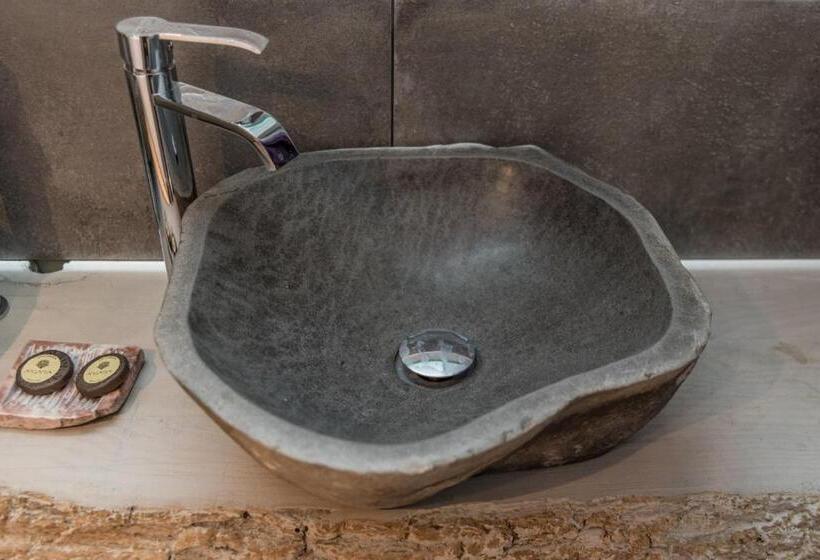 Le Mas Des Colombes Chambres D Hôtes B&b & Spa