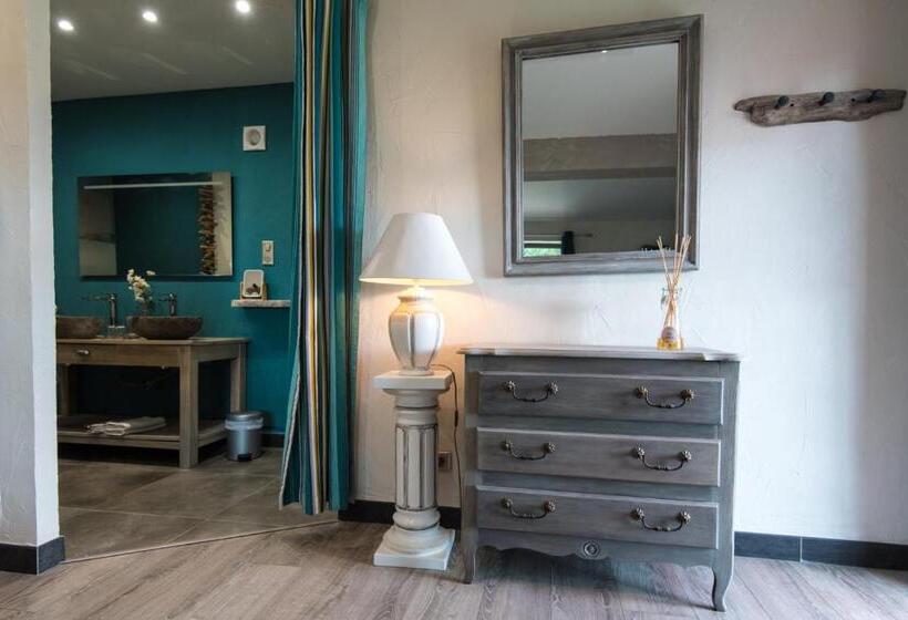 Le Mas Des Colombes Chambres D Hôtes B&b & Spa