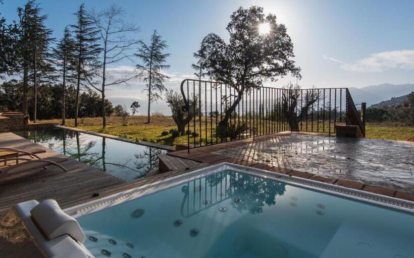 Le Mas Des Colombes Chambres D Hôtes B&b & Spa