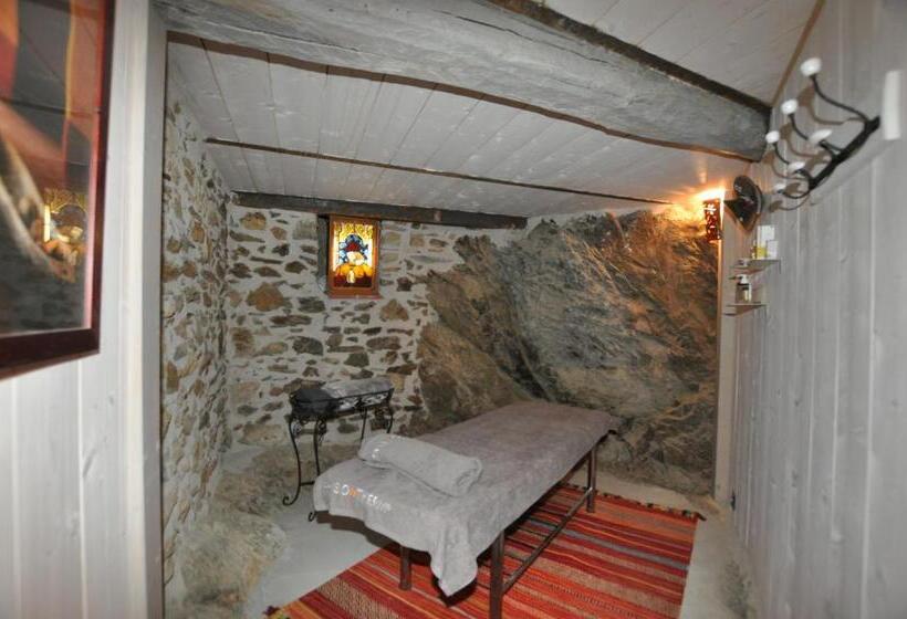 Le Mas Des Colombes Chambres D Hôtes B&b & Spa