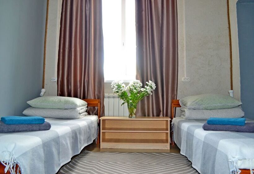 Capsule Hotel Tolmachevo