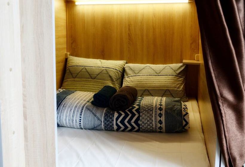 Capsule Hotel Tolmachevo