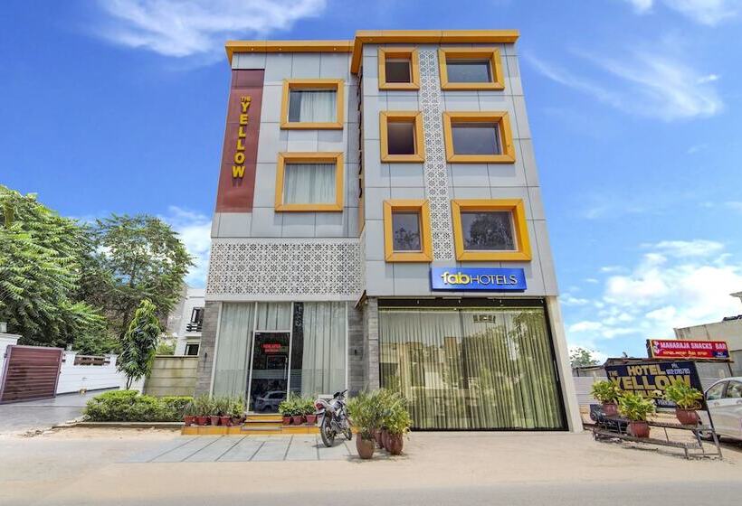 Fabhotel Yellow