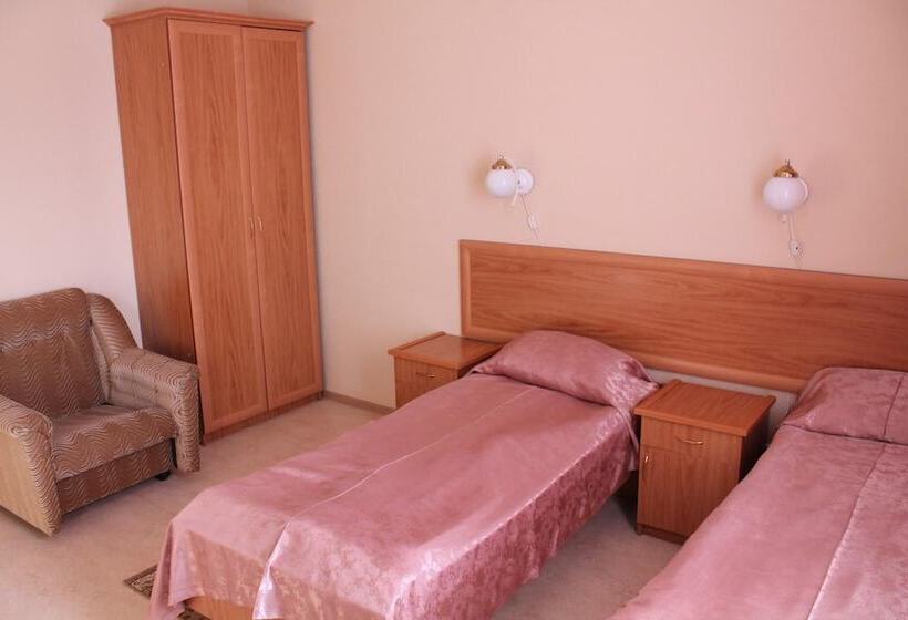 Health Resort Nadezhda   Hostel