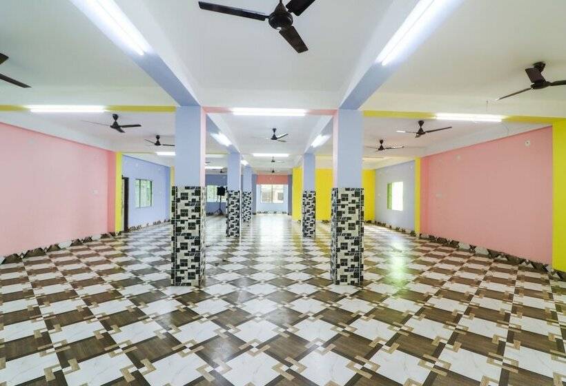 ホテル Akankha By Oyo Rooms