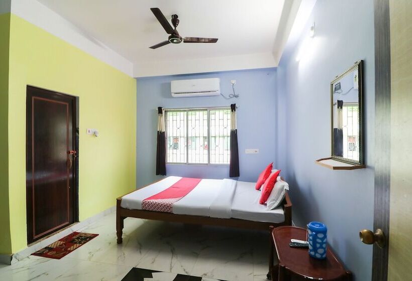 ホテル Akankha By Oyo Rooms