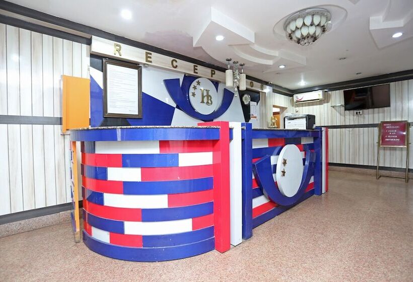 ホテル Benjamin By Oyo Rooms