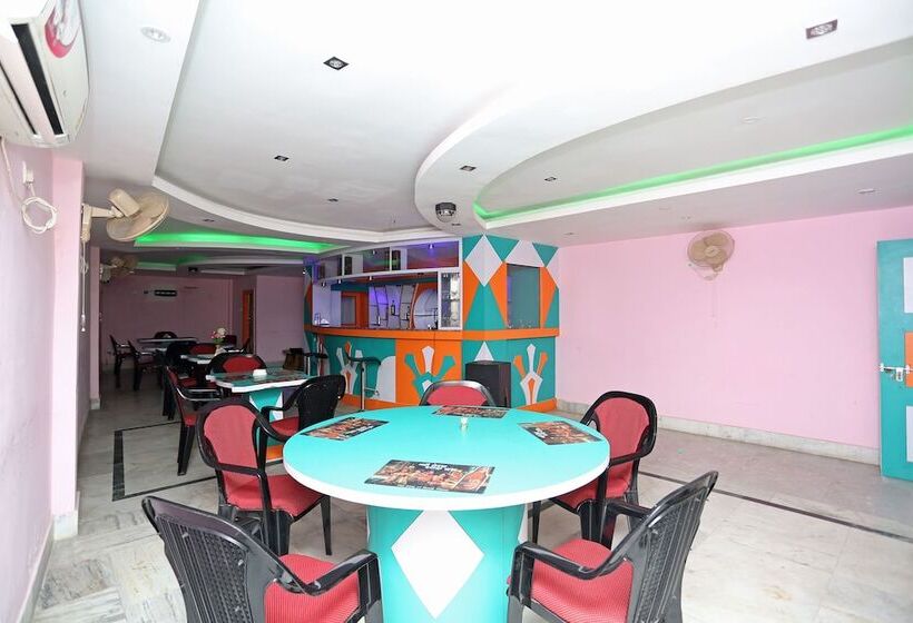 ホテル Benjamin By Oyo Rooms