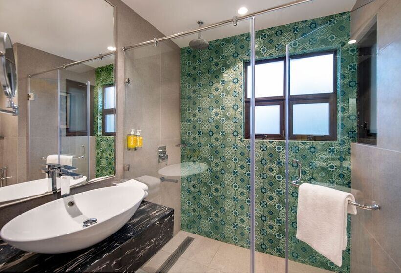 Hotel Bloom Boutique   Gk 1