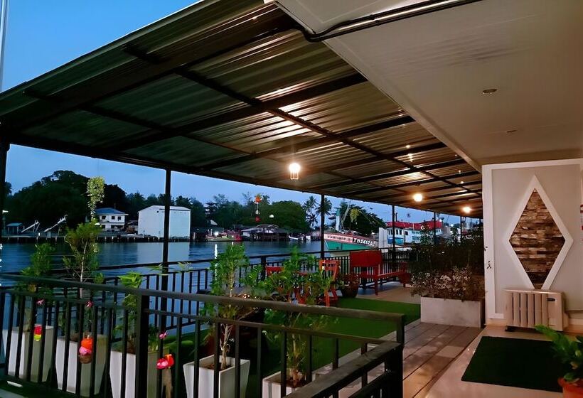 هتل Chaiyai River Front