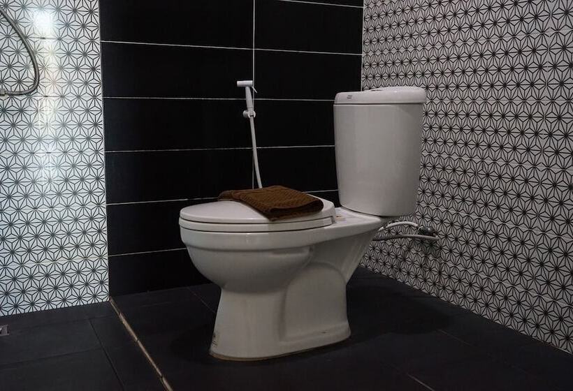 בית מלון כפרי Chaiyai River Front