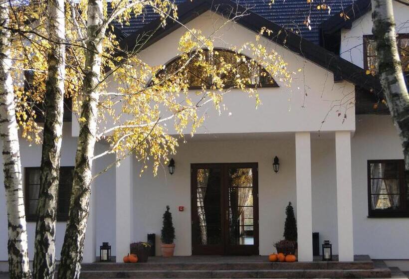 בית מלון כפרי Dwór Klembów