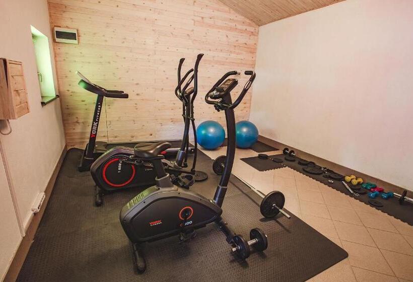 בית מלון כפרי Dwór Klembów