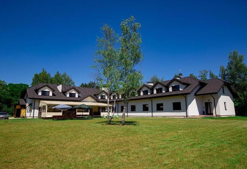 בית מלון כפרי Dwór Klembów