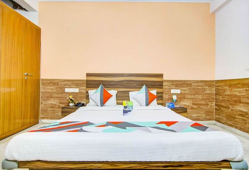 בית מלון כפרי Fabexpress Sky Residency