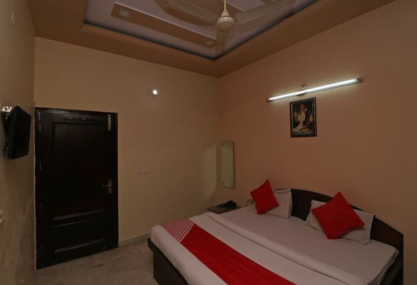 فندق Gurudham Vrindavan By Oyo Rooms