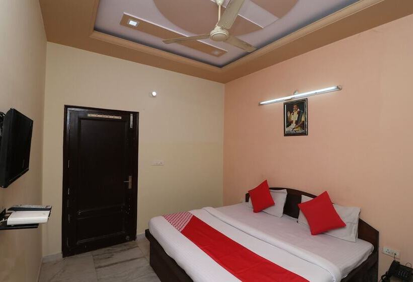 فندق Gurudham Vrindavan By Oyo Rooms