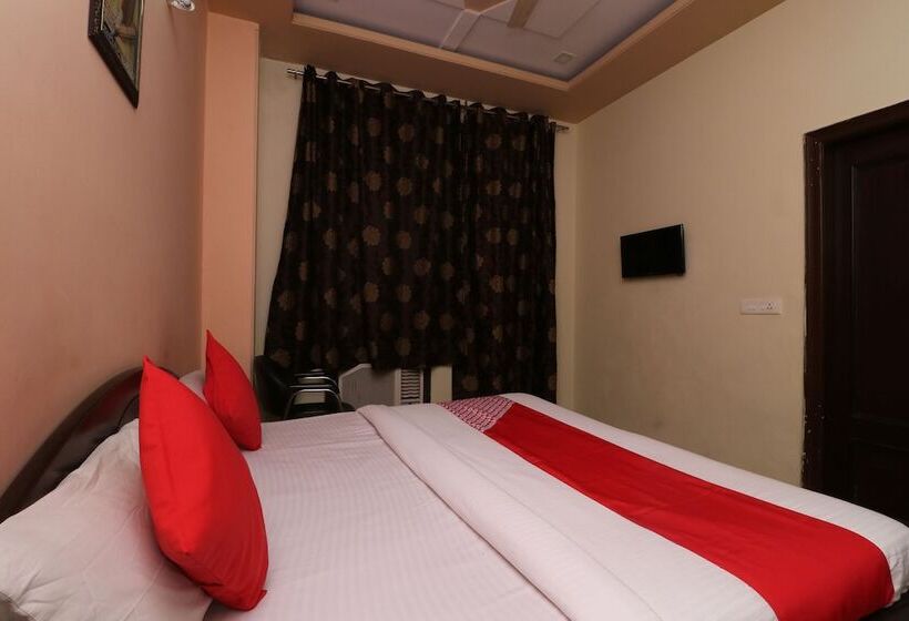 فندق Gurudham Vrindavan By Oyo Rooms