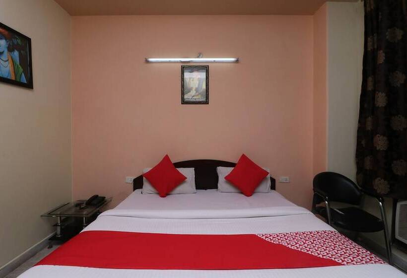 فندق Gurudham Vrindavan By Oyo Rooms