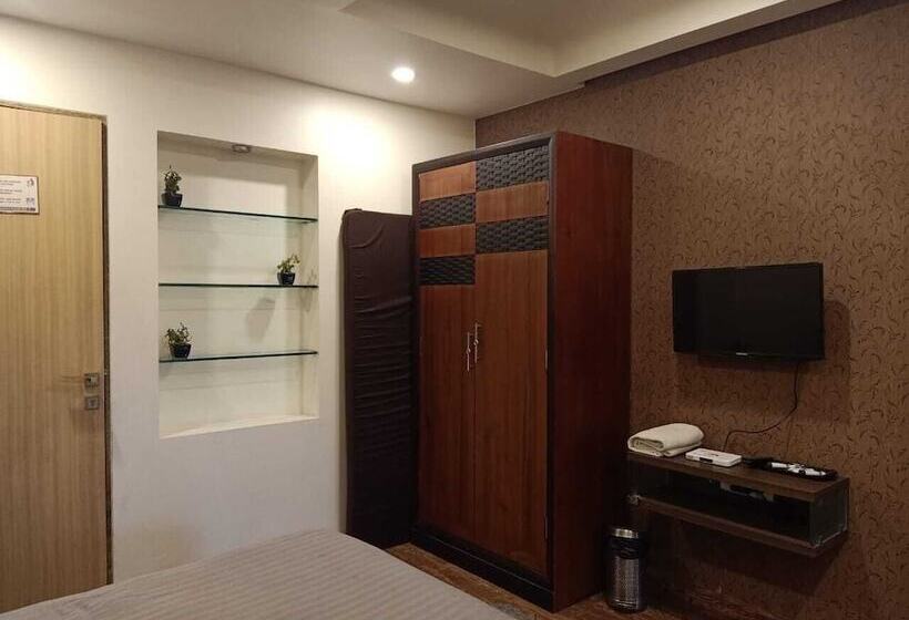 Отель Havelock Leisure