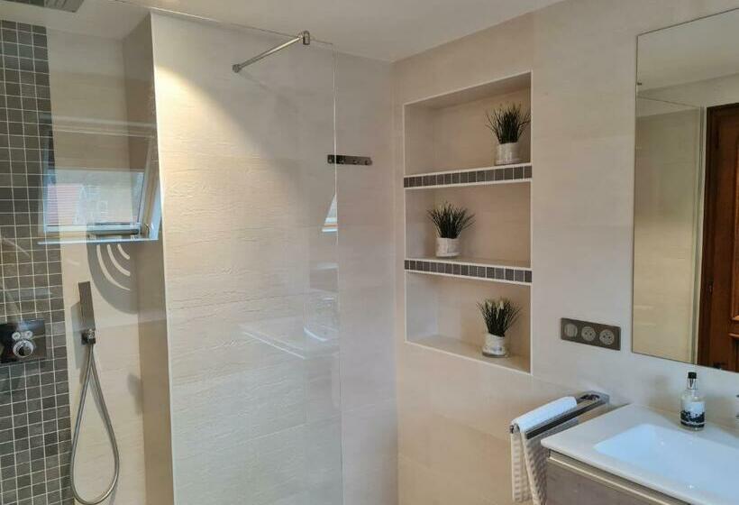 酒店 Hôtel Restaurant La Couronne By K