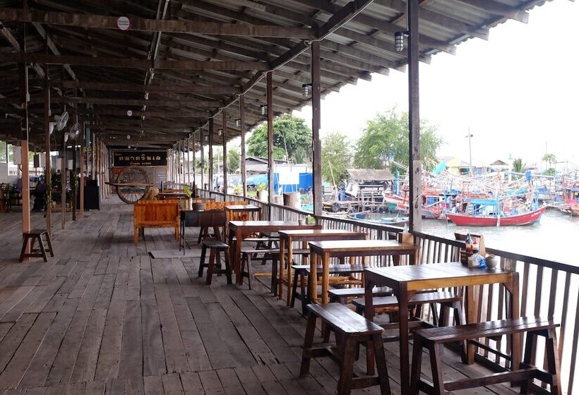 فندق I Na Seaview